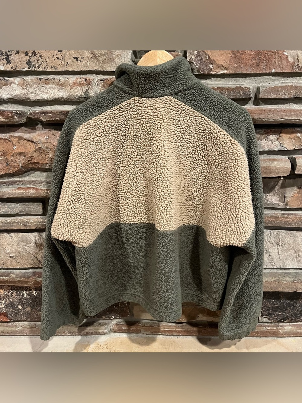 Columbia Two-Tone Teddy Jacket in Beige and Olive - Picture 5 of 7
